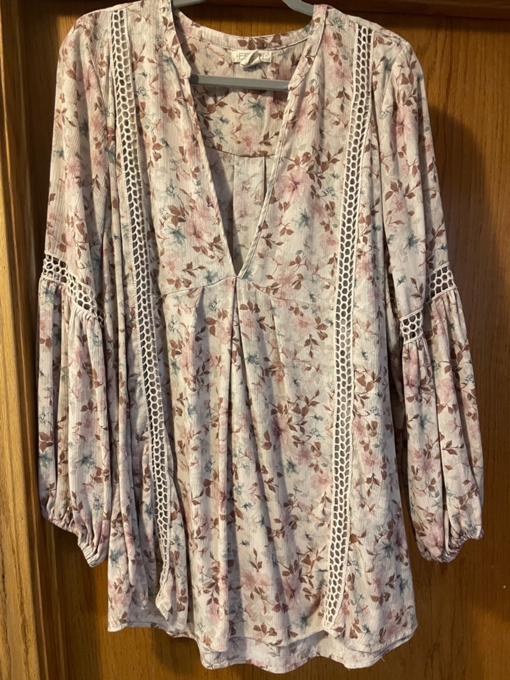 Boho Floral V-Neck Lace-Trim Blouse - Pink & Cream - Picture 3 of 15